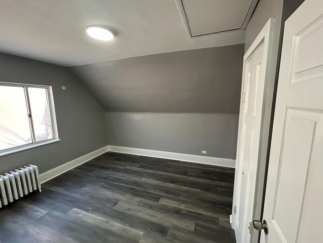 Building Photo - 3 bed 1 bath House for rent in Crafton!