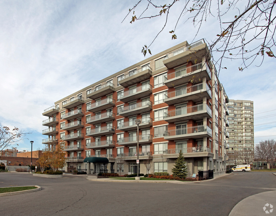 Primary Photo - 777 Steeles Ave W