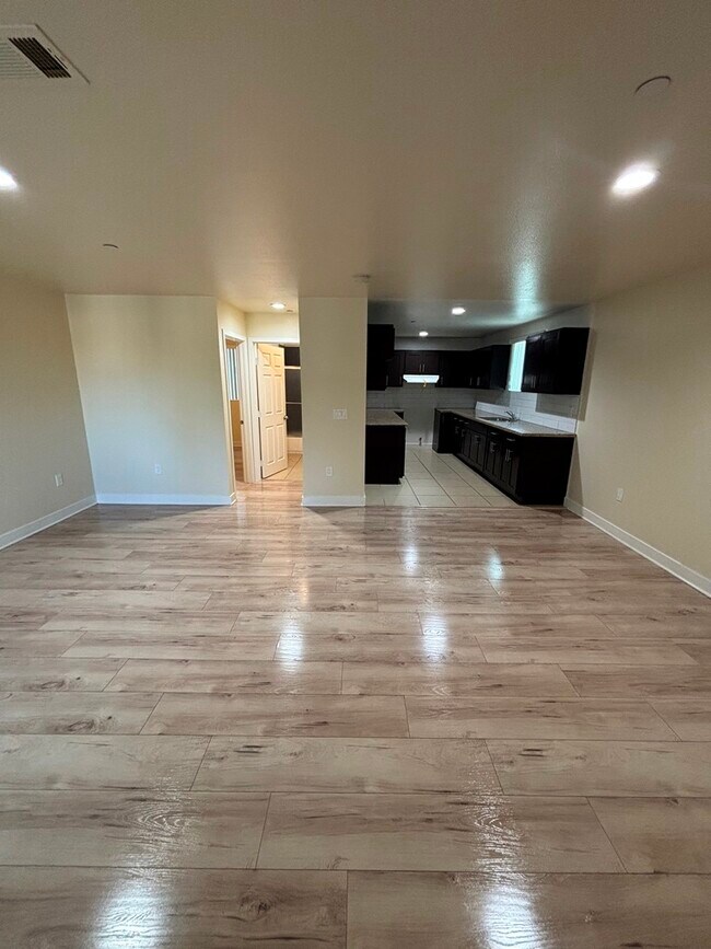 Foto del edificio - 3910 Halldale Ave