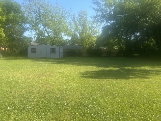 Foto del edificio - 2651 Clement Curve