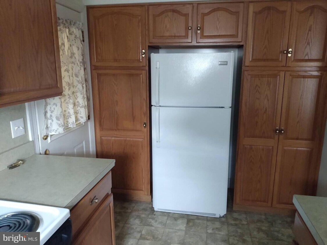 200 N Hellertown Ave, Quakertown, PA 18951 House Rental in Quakertown