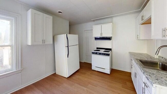 Foto del edificio - 588 Brown St