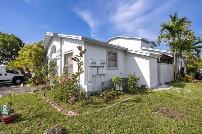 Foto del edificio - 15230 SW 68th St