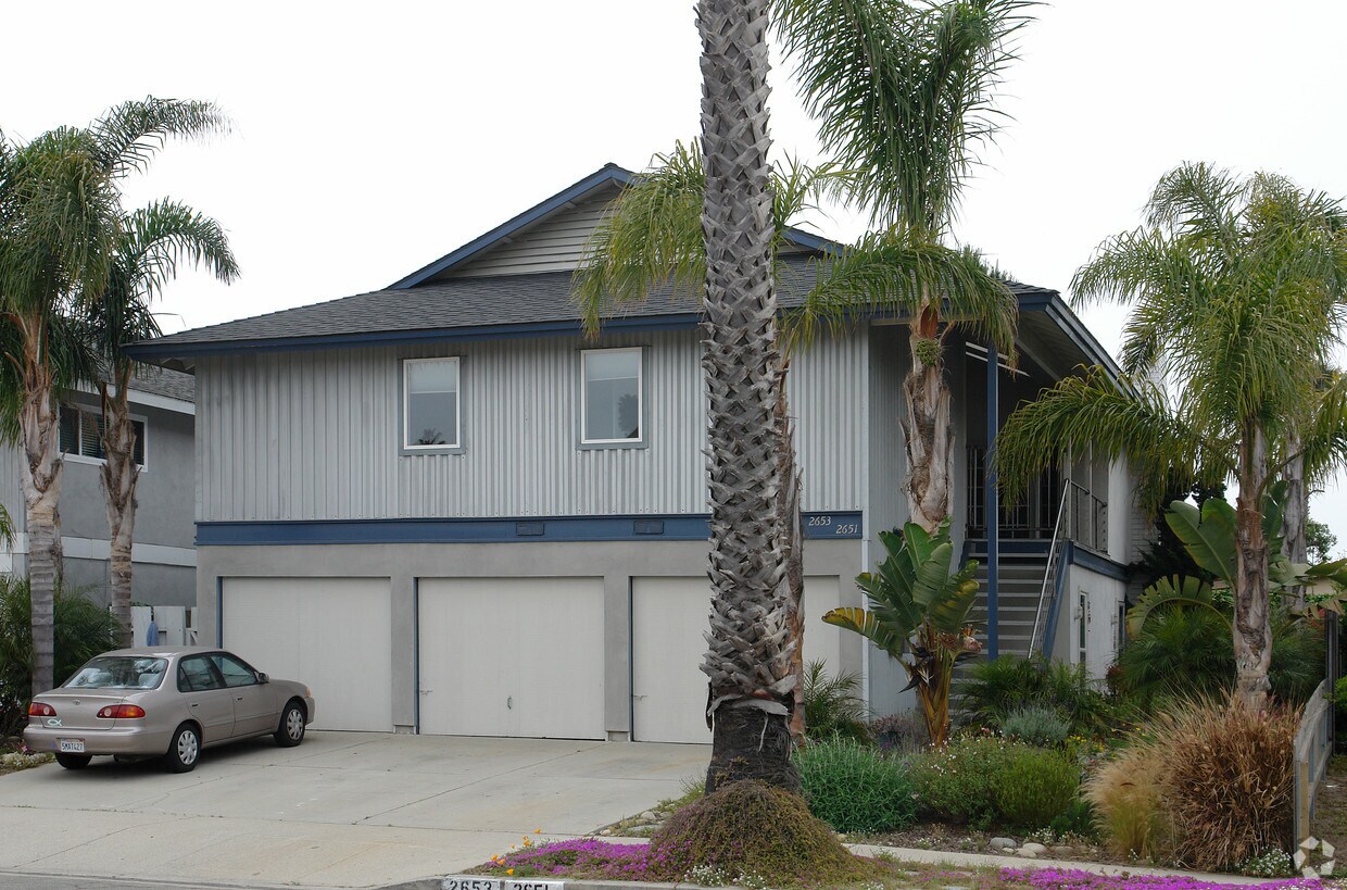 Primary Photo - 2651-2653 Bayshore Ave