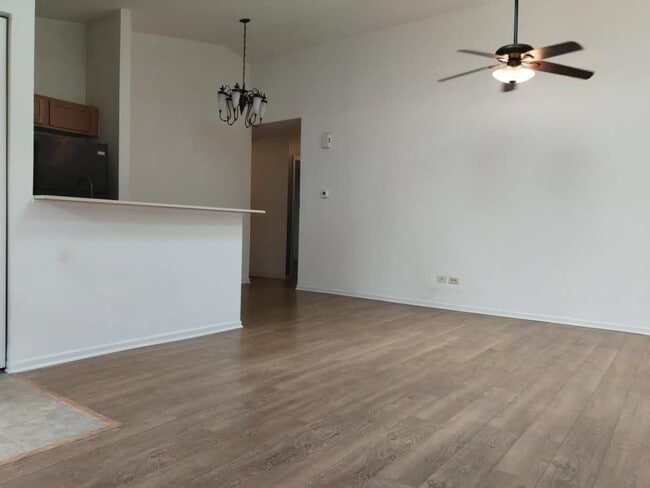 Building Photo - 677 Brittany Way