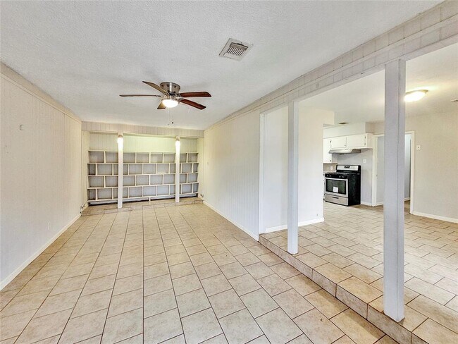 Foto del edificio - 10821 Aldis St