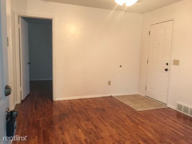 Foto del edificio - 1 br, 1 bath Apartment - 433 S. Custer