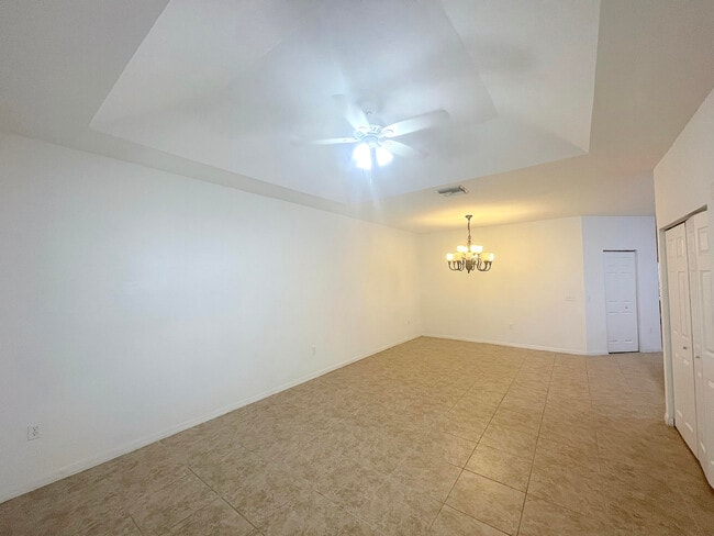 Building Photo - 1854 Pelican Dr