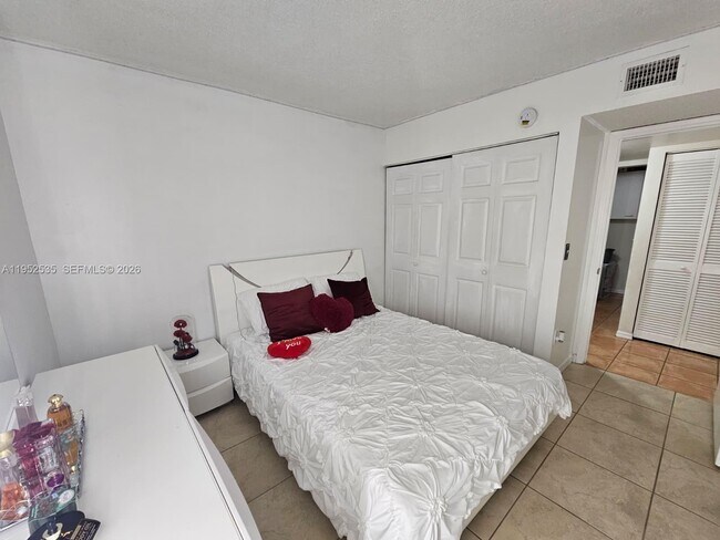 Foto del edificio - 6235 SW Kendale Lakes Cir