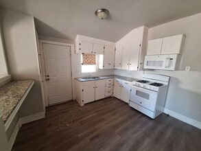 Building Photo - 1918 Fulton St