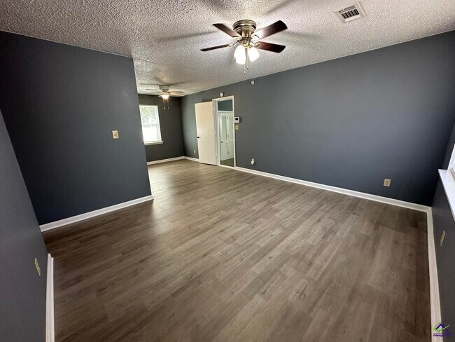 Foto del edificio - 503 Coventry Ct