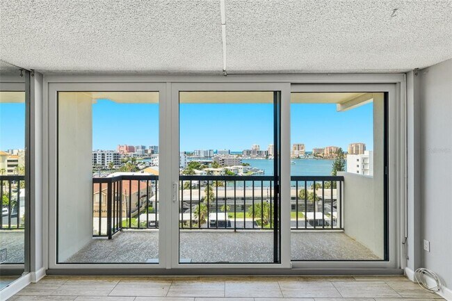 Foto del edificio - 400 Island Way