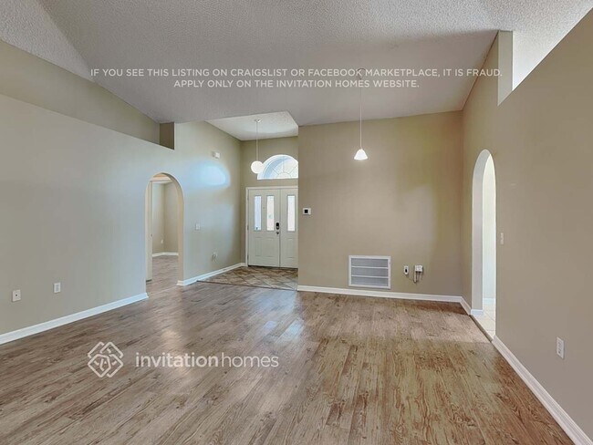 Foto del edificio - 1710 W Marshall Lake Dr