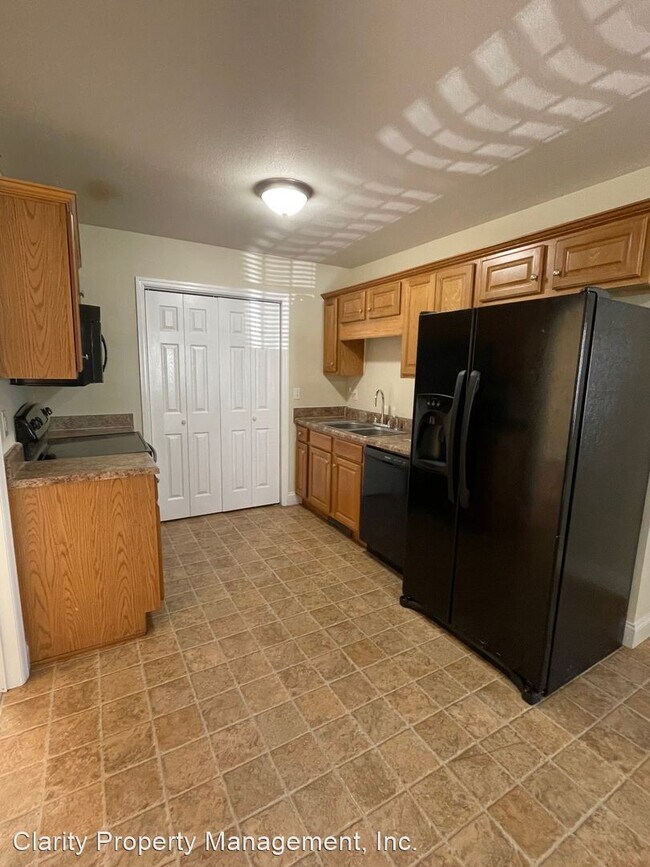 Building Photo - 3 br, 2 bath House - 102 15th Street SW