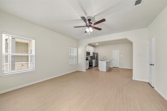 Building Photo - 716 W Dallas St