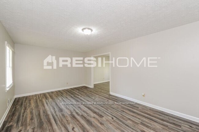 Building Photo - 2710 Georgian Ct