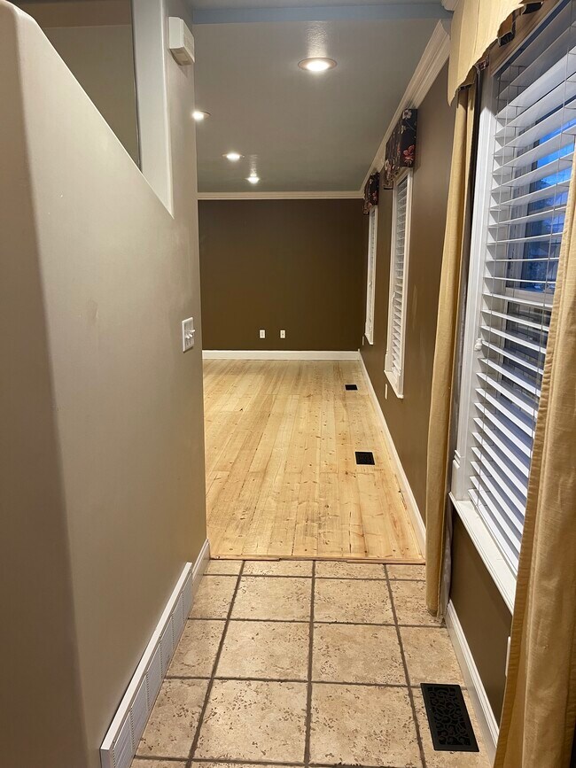 Building Photo - 572 W 6300 S