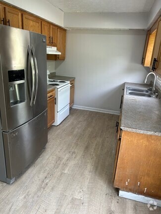Building Photo - 309 Churchill Dr