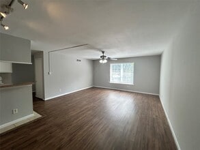 Building Photo - 807 Heights Blvd