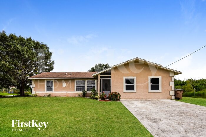 Foto principal - 2506 18th St SW