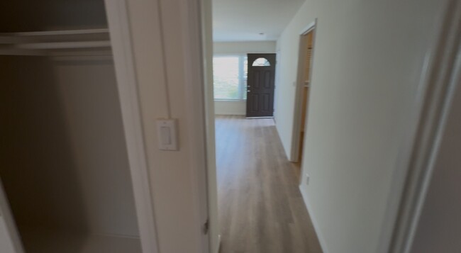Foto del edificio - 1312 N Kenwood St