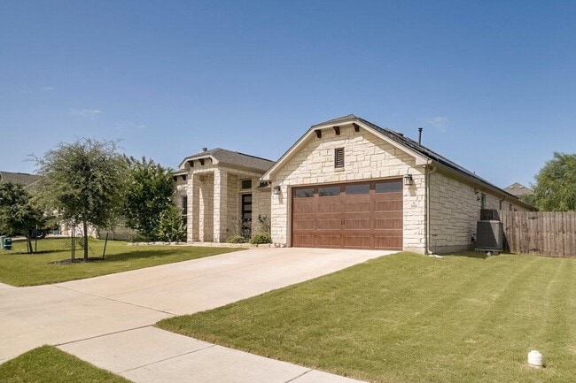 Building Photo - 5616 Monrovia Ln