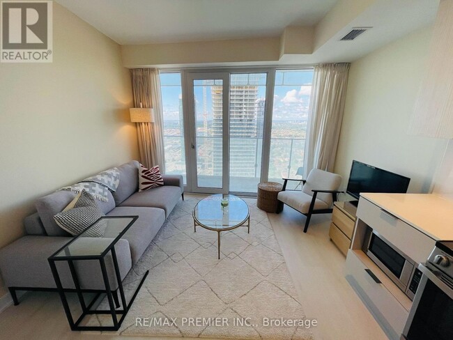 Photo du bâtiment - 3900 Confederation Pkwy
