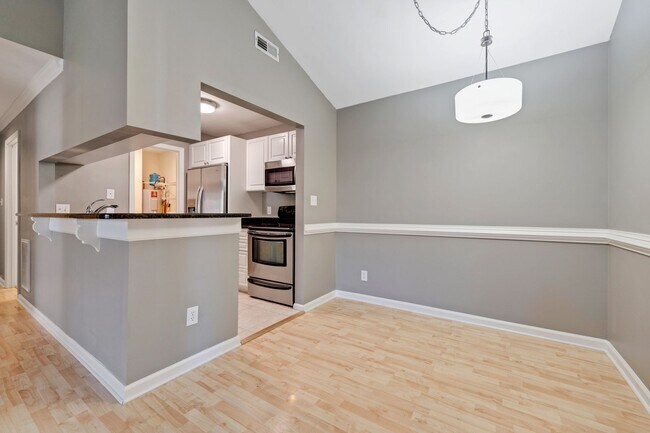 Foto del edificio - AVAILABLE NOW! Clean and comfortable 2 bed...