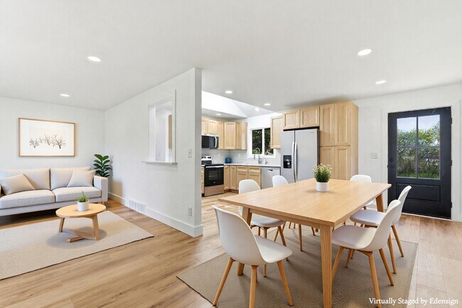 Foto del edificio - W309S10340 Knoll Ct