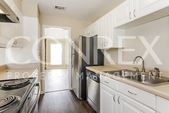 Building Photo - Charming Augusta Home