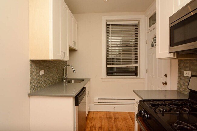 Foto del edificio - 2330 N Rockwell St