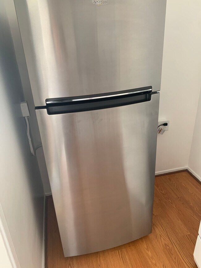 Foto del edificio - 1915 Warfield Ave