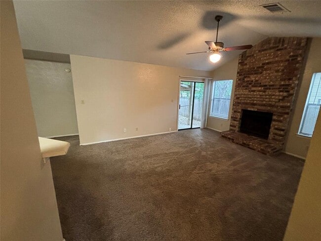 Foto del edificio - 2613 Garrettson Dr