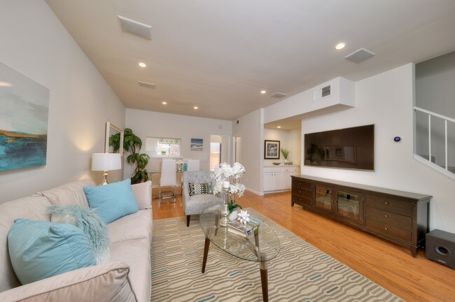 Sala de estar - 938 18th St