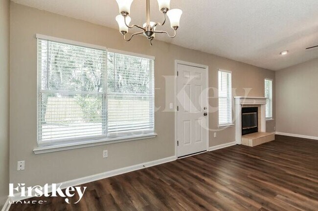 Building Photo - 7480 Countryman Ln