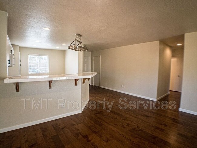 Foto del edificio - 4300 Middlebury Way