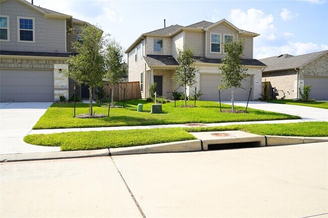 Foto del edificio - 16606 Teak Mantle Rd