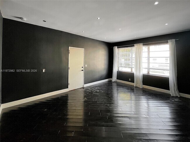 Foto del edificio - 742 12th St