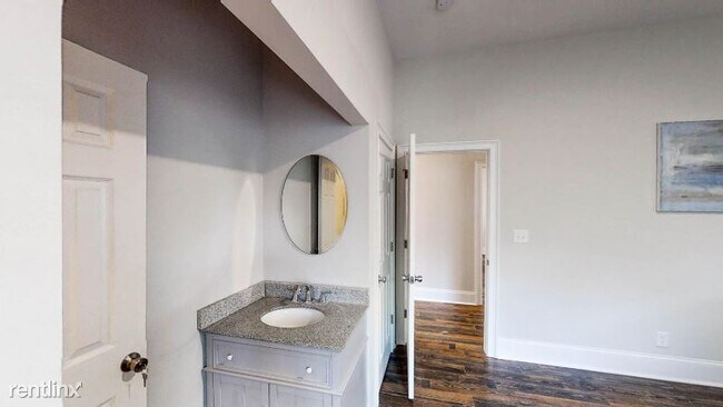 Building Photo - 1 br, 1 bath House - Moreland Ave