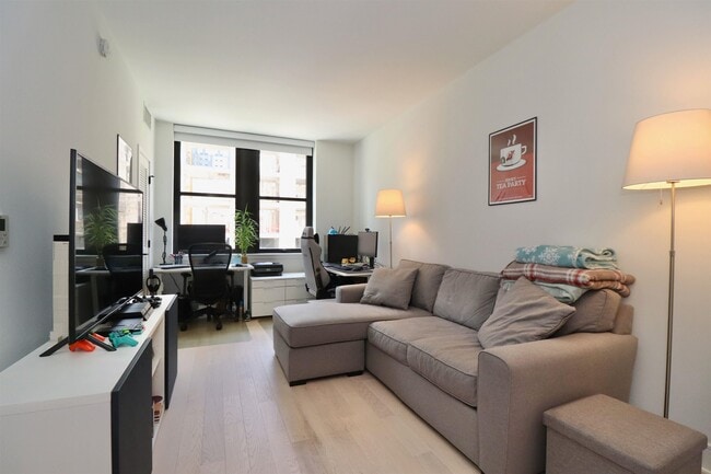 Building Photo - 10 Provost St