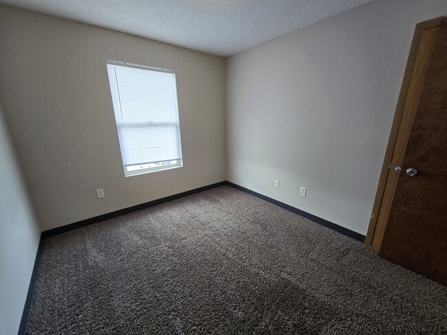 Building Photo - 60 Miller Ave SW