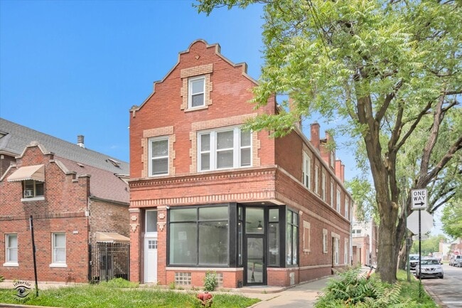 Building Photo - 3000 W 40th St
