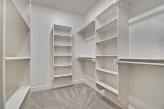 Building Photo - 510 W Persimmon St