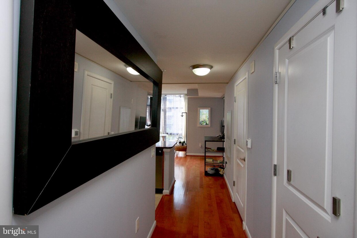 Primary Photo - 1021 N Garfield St