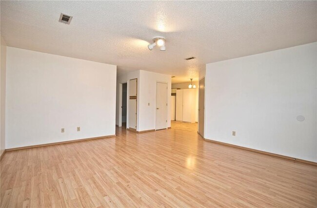 Foto del edificio - 5905 Sara St