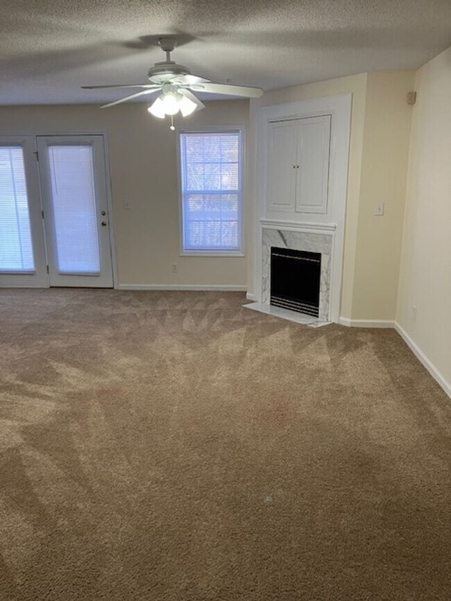 Foto del edificio - 719-G