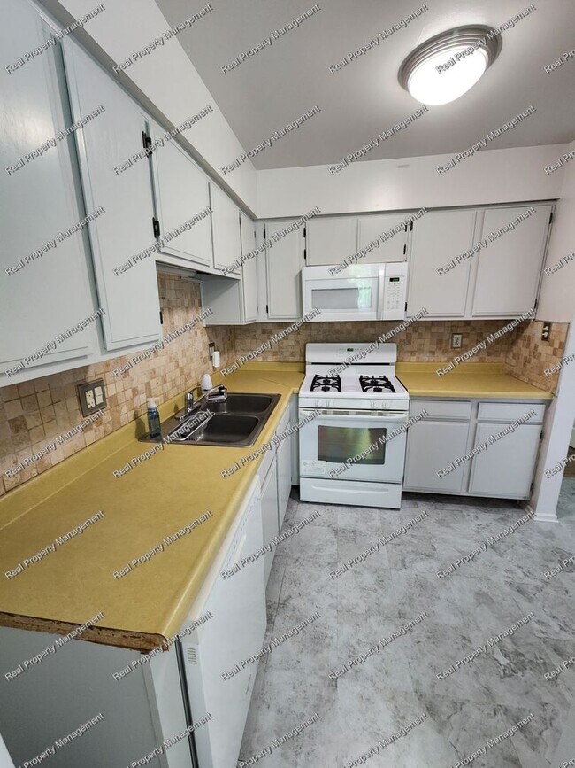 Foto del edificio - Clean 2 Bedroom 1 Bath Unit