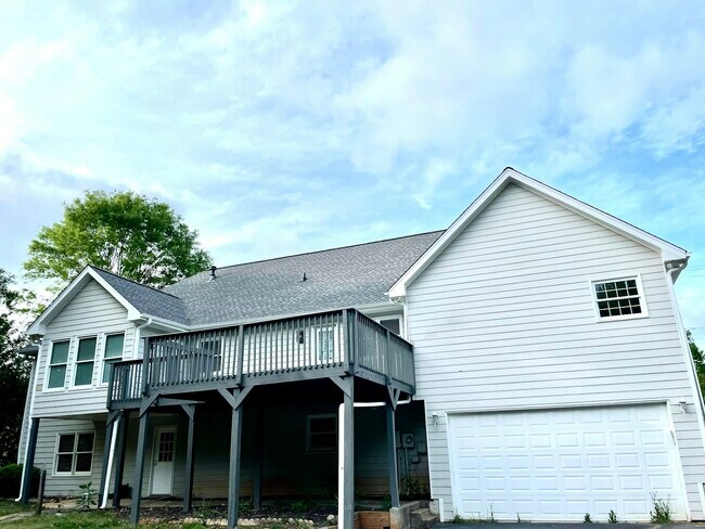 Foto del edificio - 4915 Drew Rd