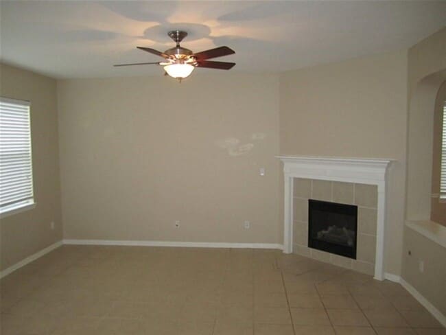 Building Photo - 12722 Whistling Springs Dr