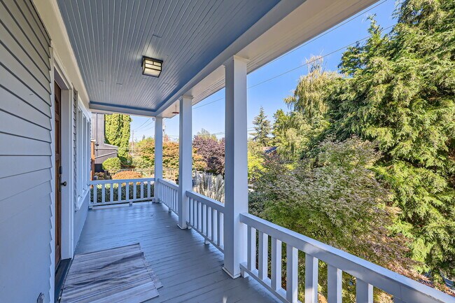 Foto del edificio - 5733 38th Ave NE
